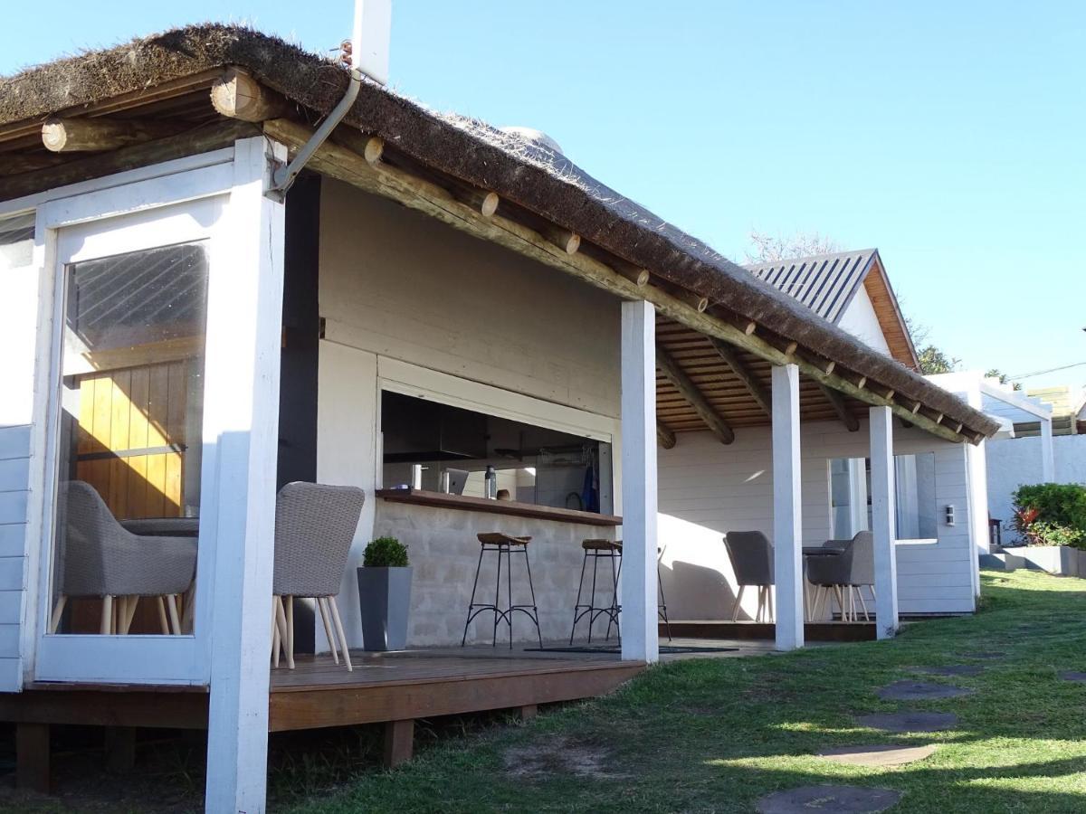 Kanaloah Lodge & Cabins Punta Del Diablo Exterior photo